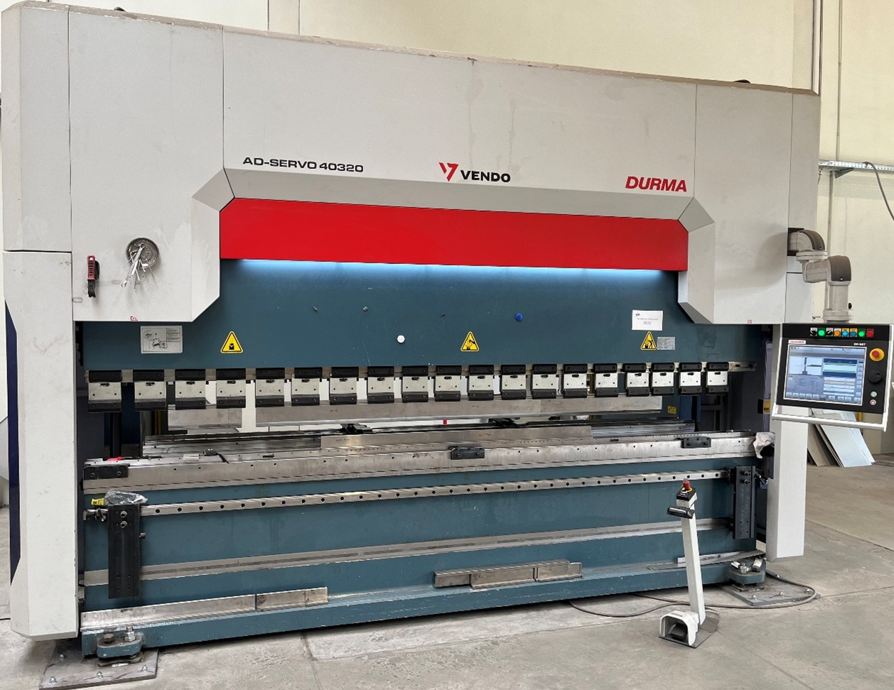 Élhajlító - DURMA AD-Servo 40320